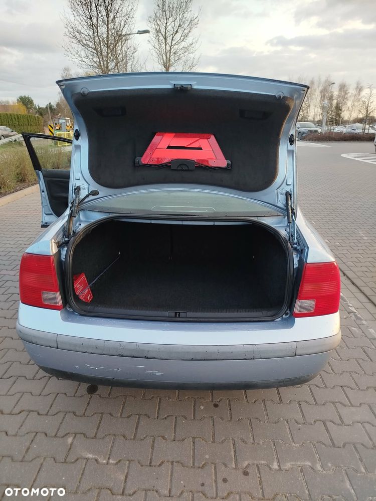 Volkswagen Passat 1.8 - 9