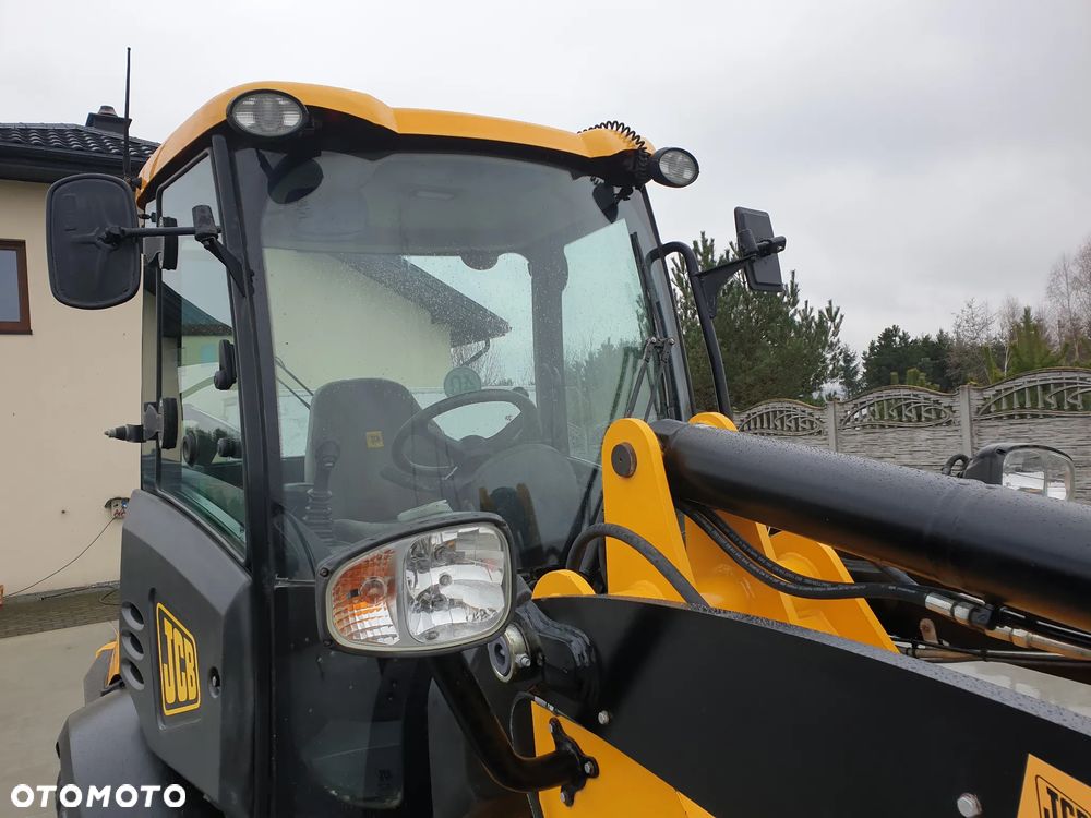 JCB 409 AGRI 40 KM/H WIDLY/ŁYŻKA SPROWADZONA SUPER STAN - 11