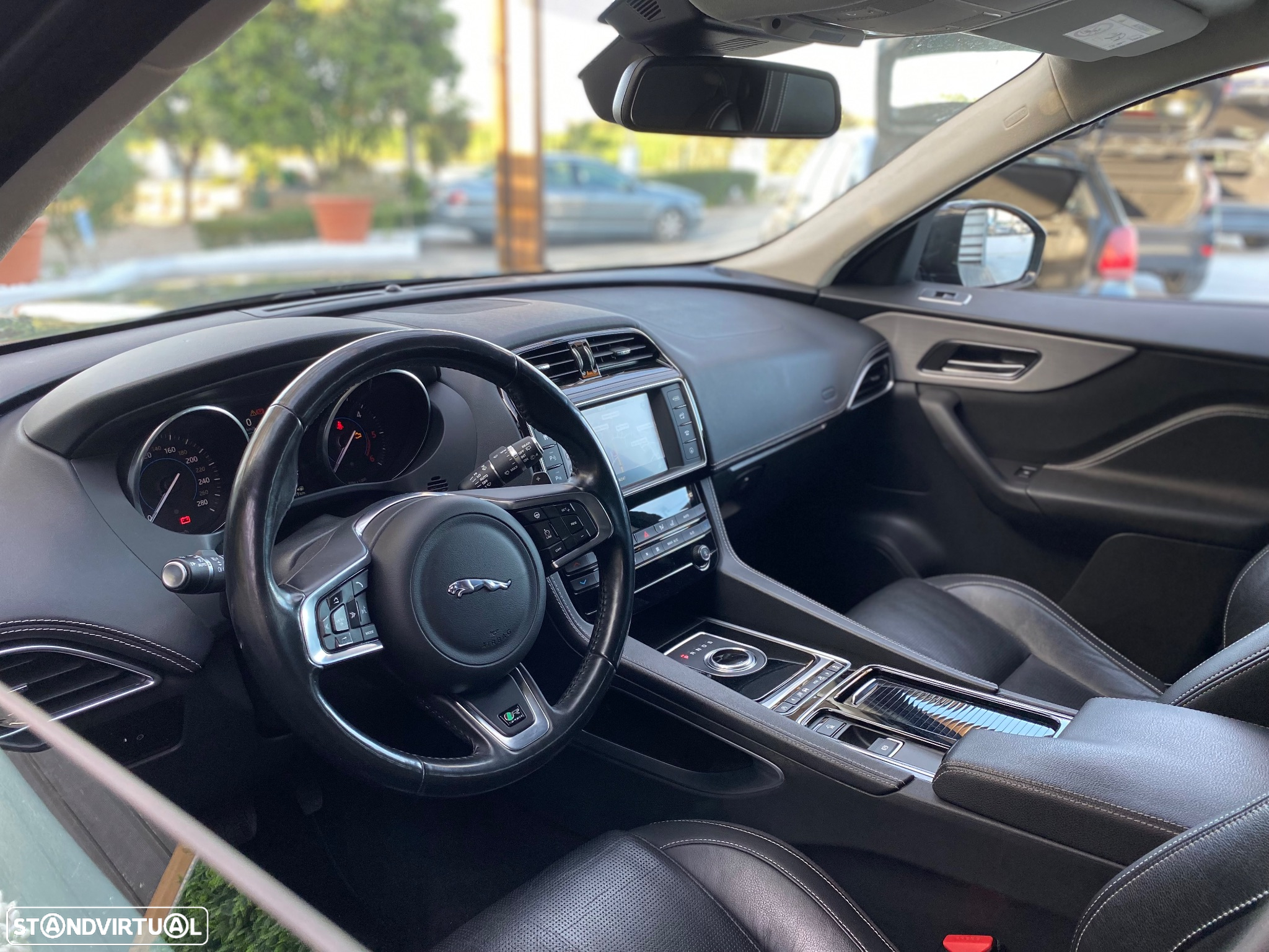 Jaguar F-Pace 2.0 i4D R-Sport AWD Aut. - 25