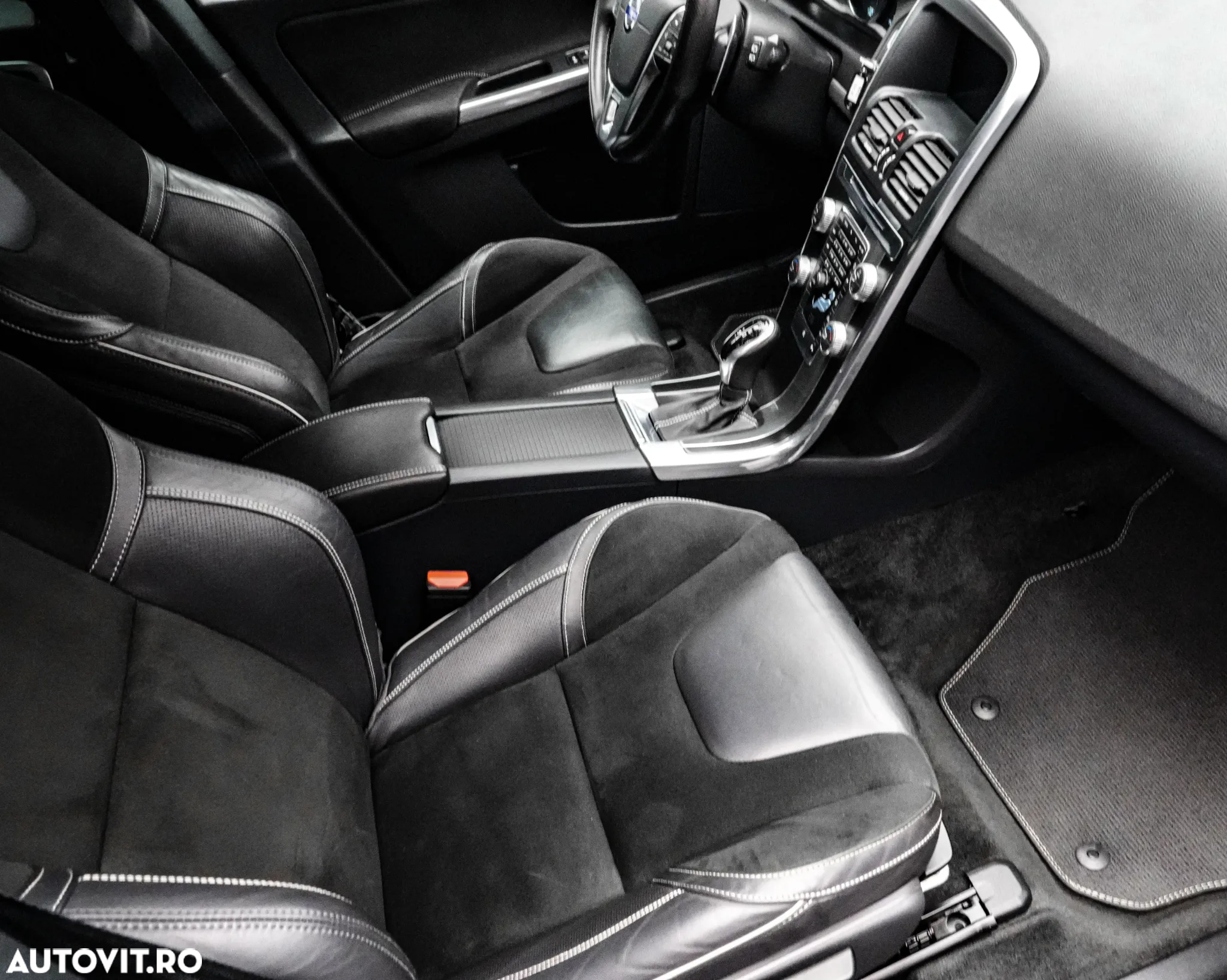 Volvo XC 60 - 12