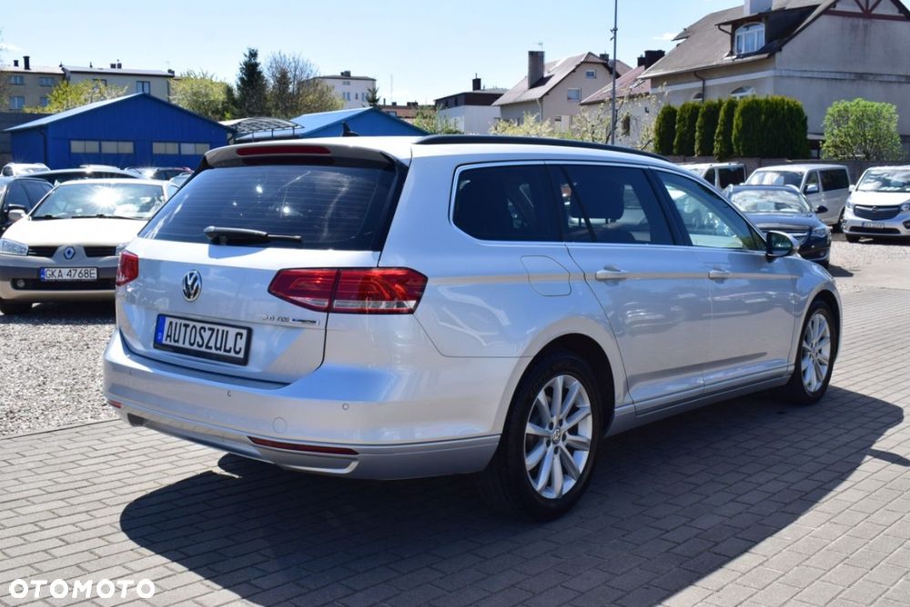 Volkswagen Passat - 10