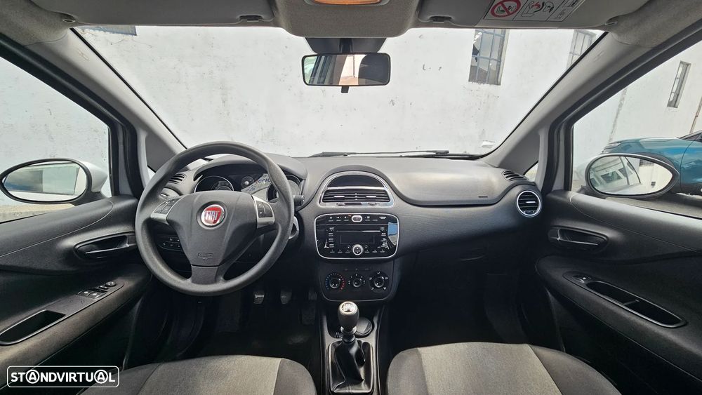 Fiat Punto 1.2 Lounge S&S - 12