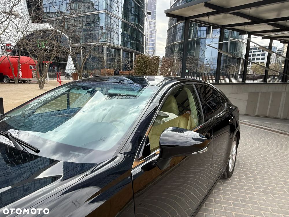 Lexus ES - 10