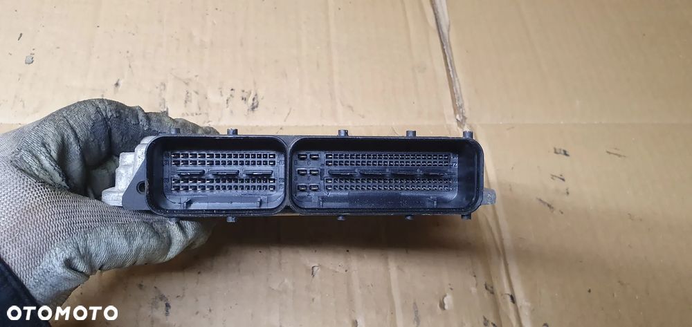 Komputer sterownik silnika Kia Sportage III 2.0 CRDI 39101-2F567 0281019638 - 3