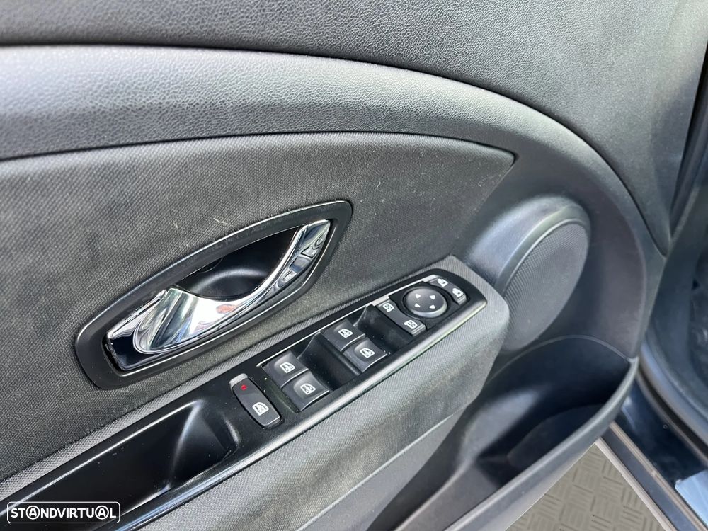 Renault Mégane Sport Tourer 1.5 dCi Limited SS - 11