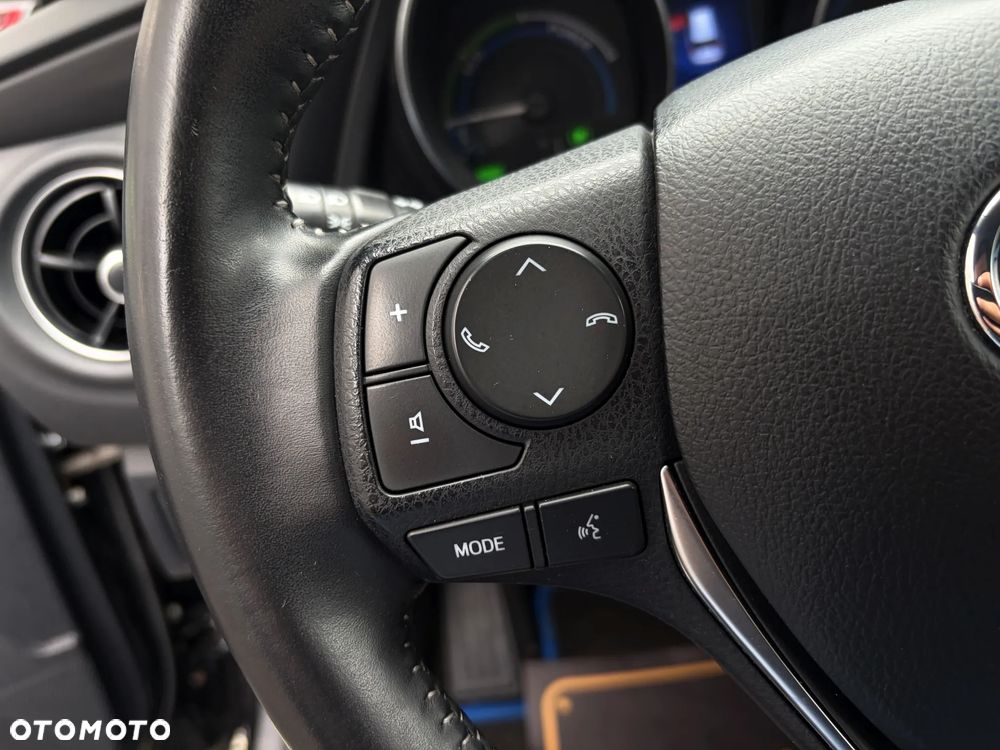 Toyota Auris - 23