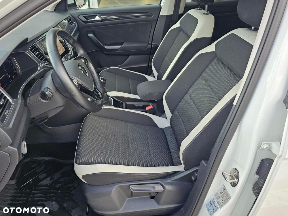 Volkswagen T-Roc - 19
