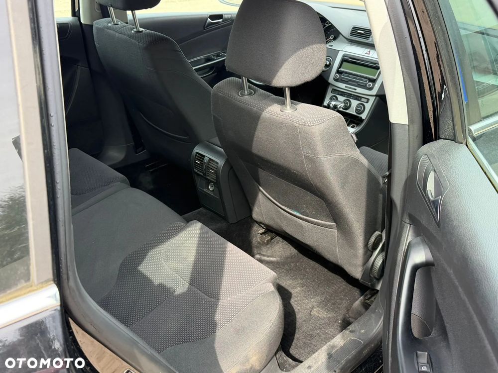 Volkswagen Passat 2.0 TDI Highline DSG - 17