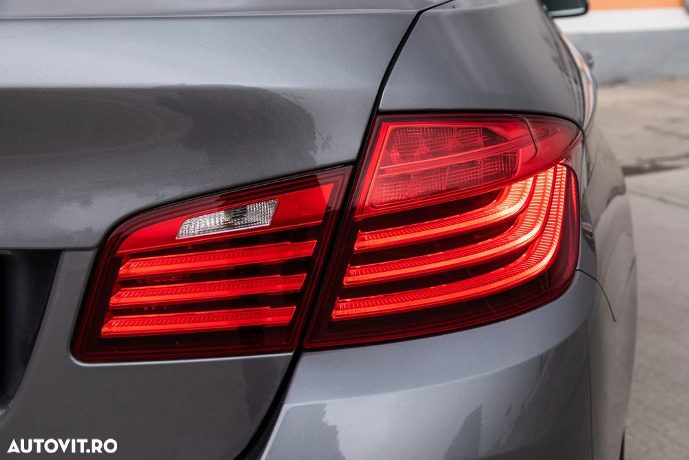 BMW Seria 5 520d Aut. Luxury Line - 13