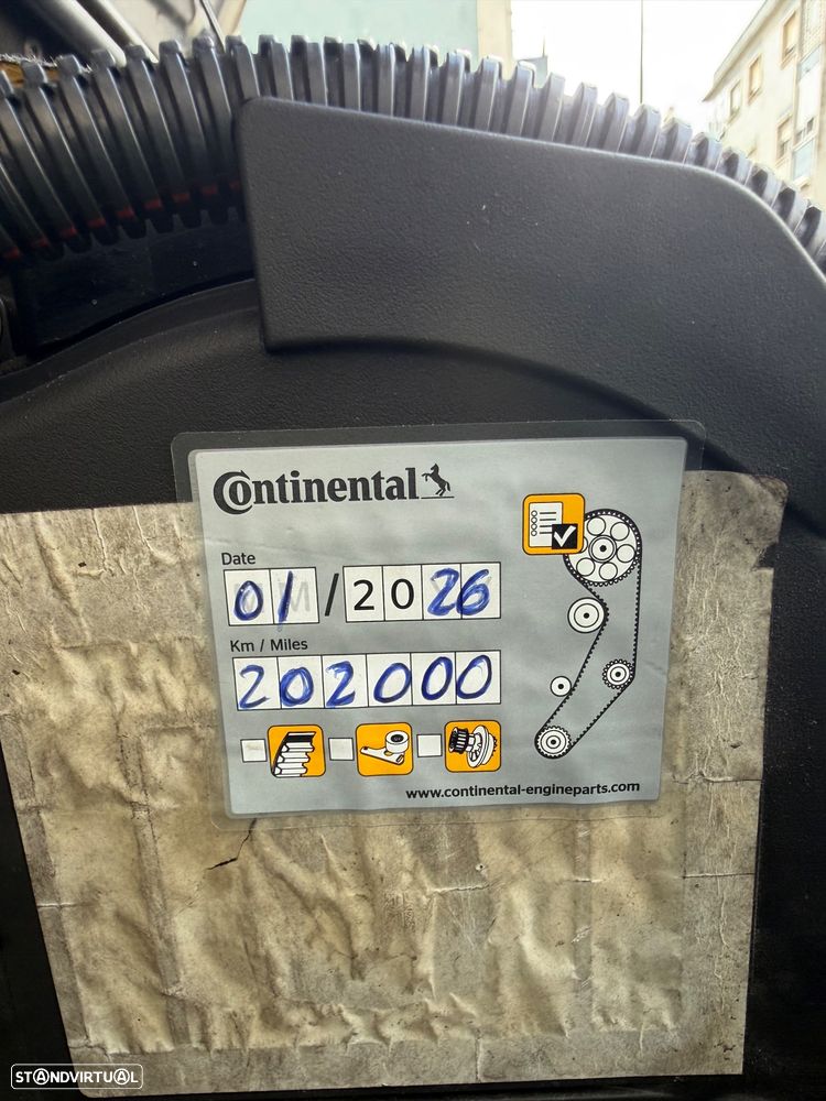 Peugeot 2008 1.6 BlueHDi Style - 34