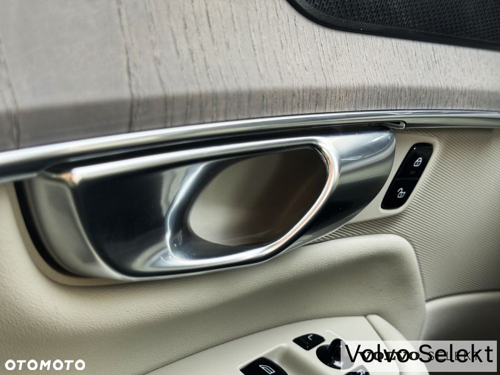 Volvo XC 90 - 37