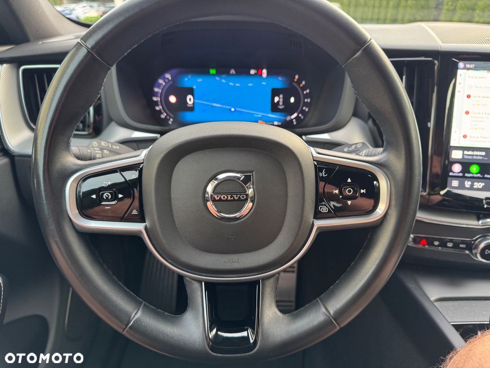Volvo XC 60 B4 D AWD R-Design - 35