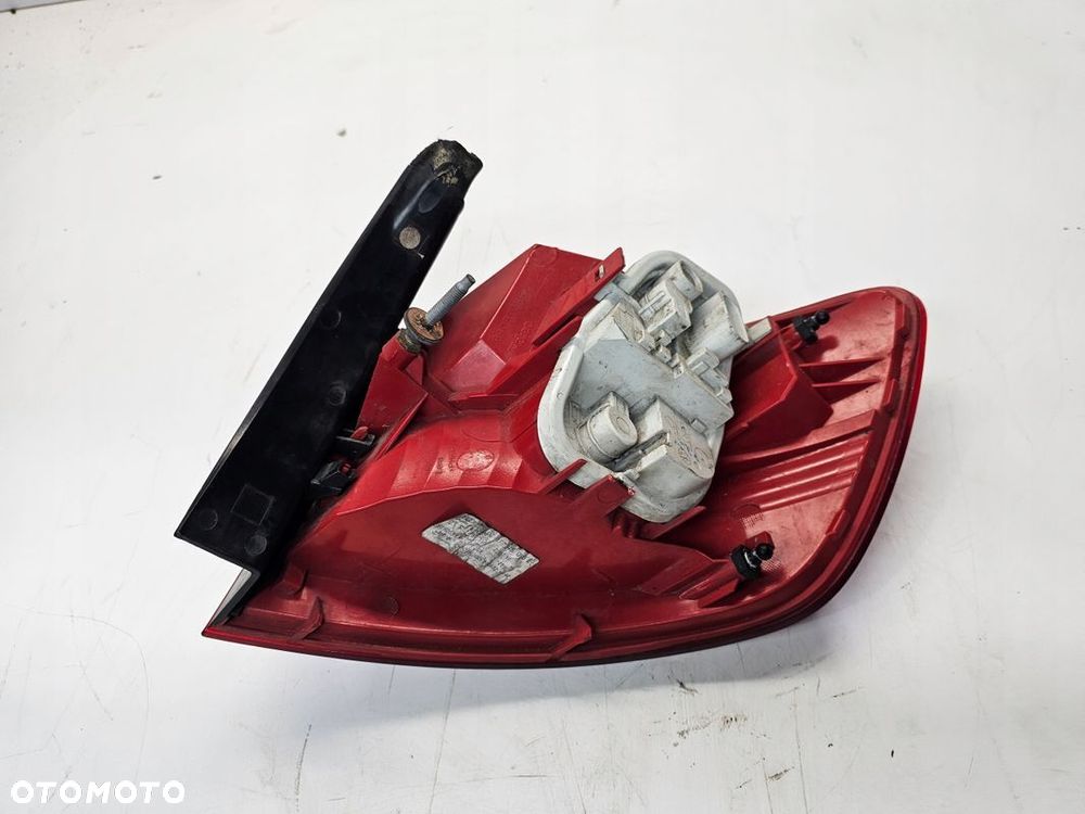 LAMPA LEWY TYŁ LED W BŁOTNIK AUDI A6 C6 LIFT 4F9945095E - 5