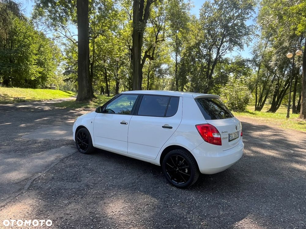 Skoda Fabia - 4