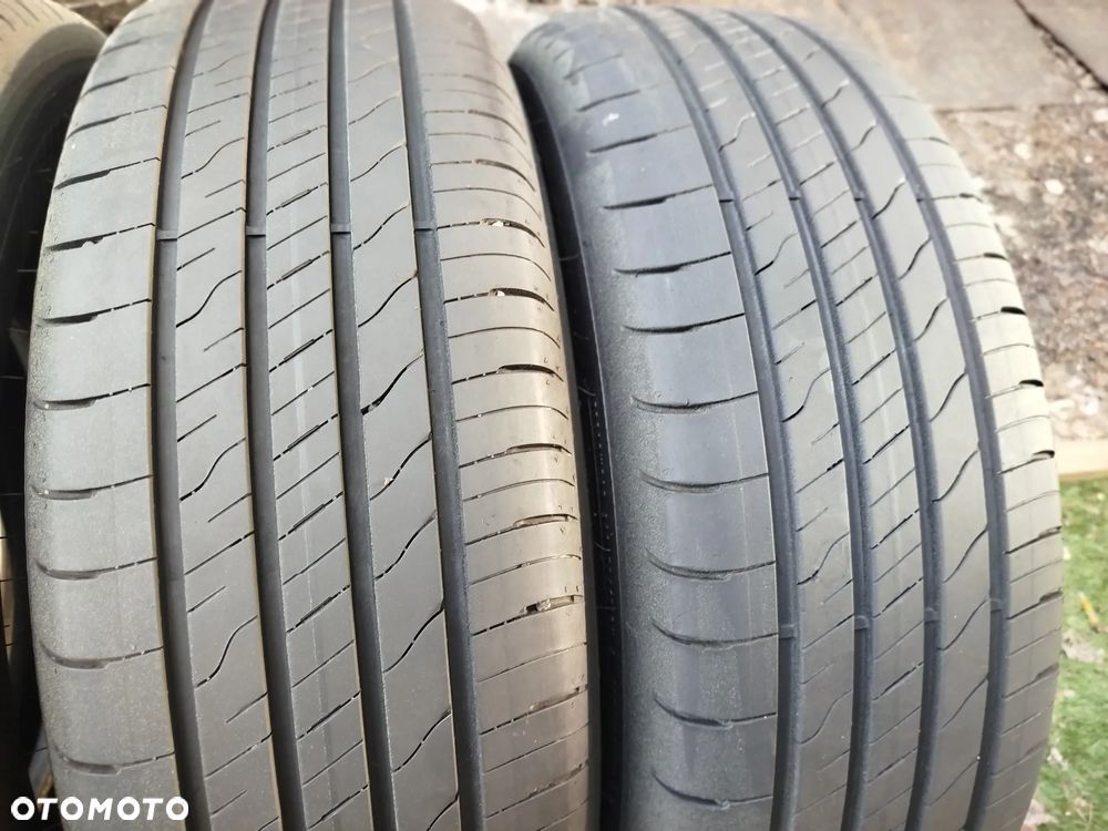 215/60R17 96H Goodyear Efficiente grup 2 4szt z nowego auta demonstracyjnego. - 2