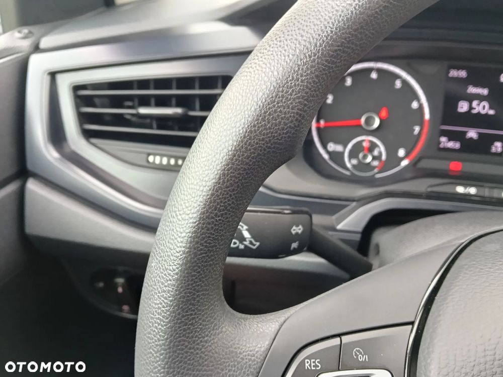 Volkswagen Polo 1.0 ACTIVE - 26