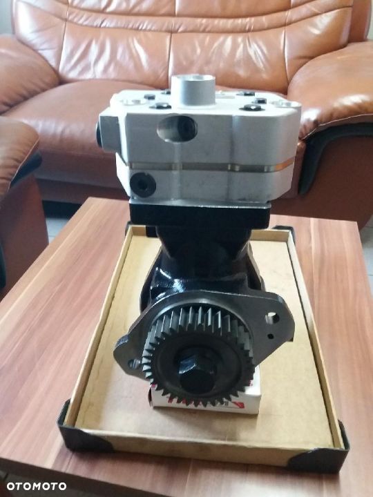 kompresor , sprężarka   cummins  QSB 6.7 Terberg Kalmar Kamag Mol - 1