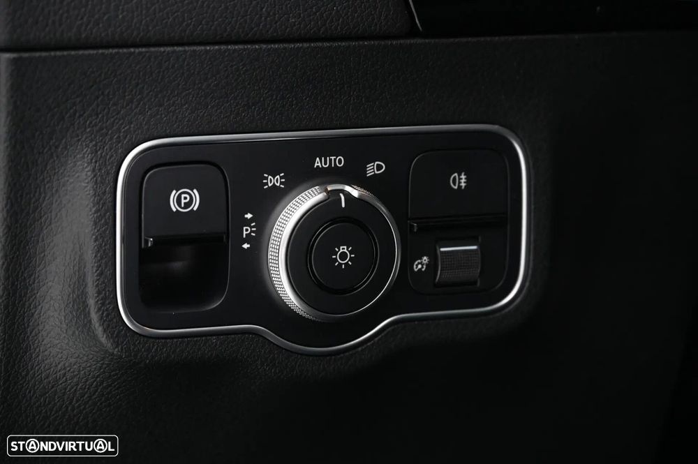 Mercedes-Benz GLA 200 d AMG Line - 27