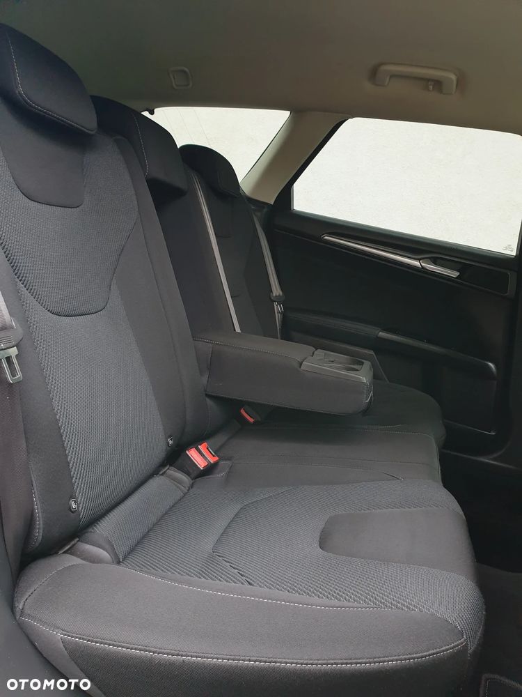 Ford Mondeo 2.0 TDCi Titanium PowerShift - 34