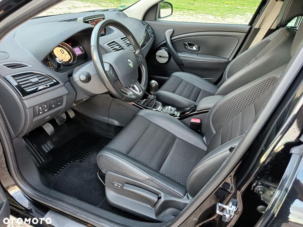 Renault Megane ENERGY TCe 130 BOSE EDITION - 23