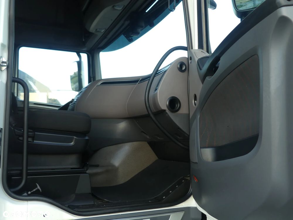 DAF XF 106.480 / LOW DECK / ZADBANY / SUPER SPACE CAB / - 28