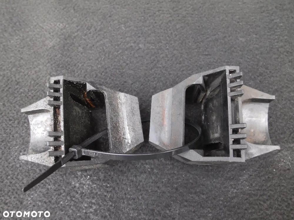BMW E46 2.0D 113KM M47 UCHWYT MOCOWANIE CHŁODNICY KOMPLET 2SZT LEWE PRAWE 1436264 - 1