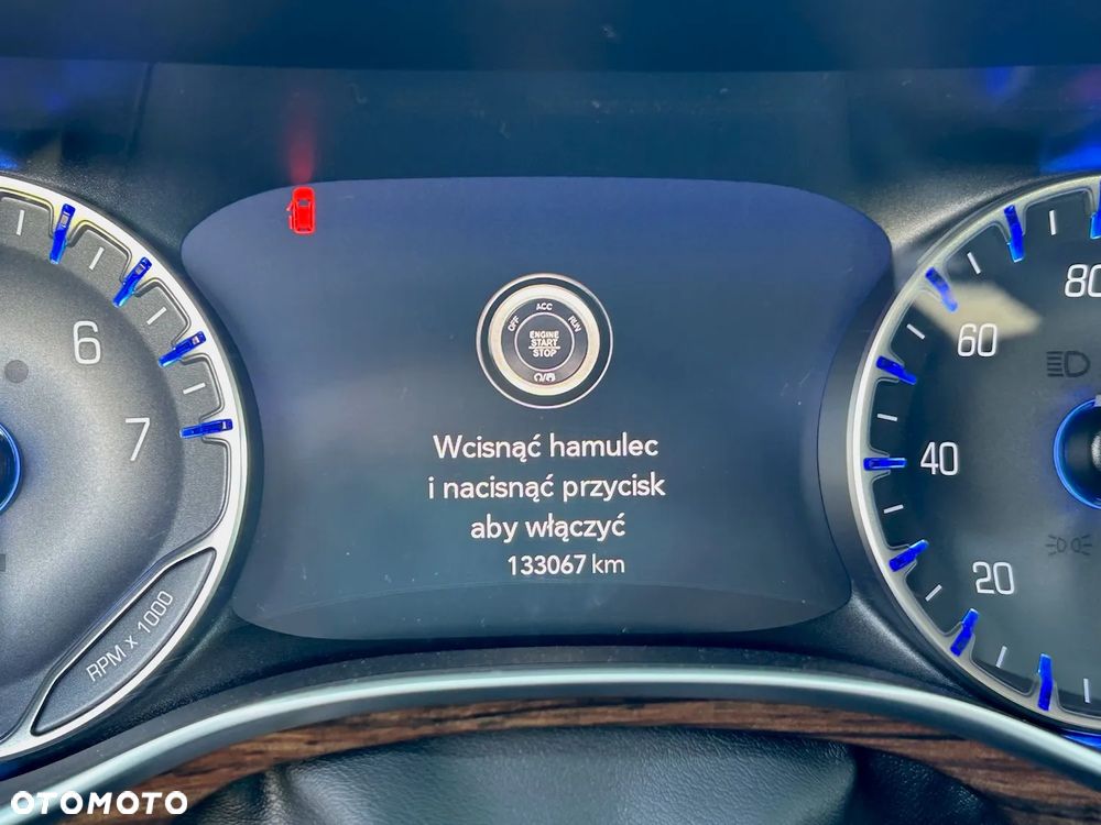 Chrysler Pacifica - 17