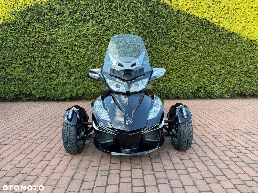 Can-Am Spyder - 2