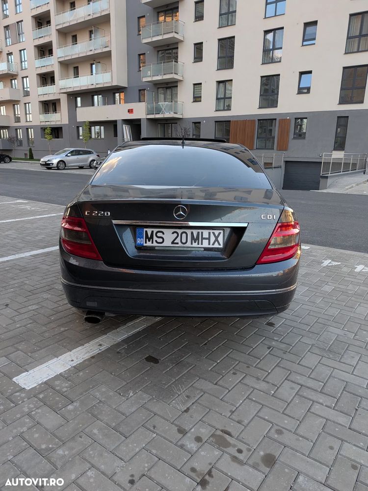 Mercedes-Benz C - 7