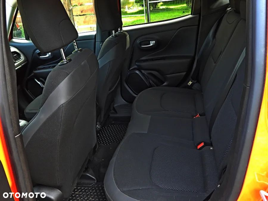 Jeep Renegade - 14