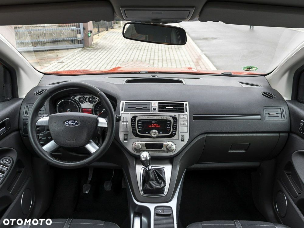 Ford Kuga 2.0 TDCi 2x4 Titanium - 17