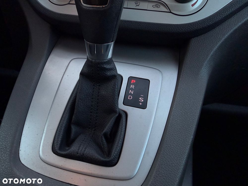 Ford Kuga 2.5 4x4 Titanium - 22