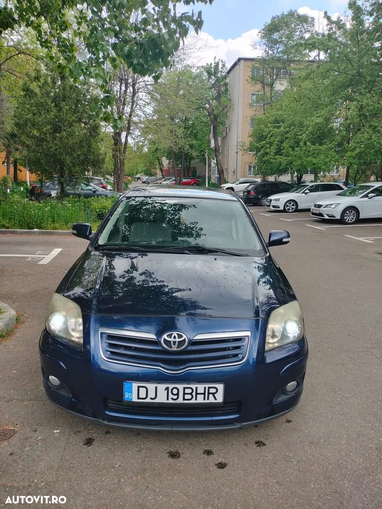 Toyota Avensis 2.0 Sdn. Sol Plus - 4