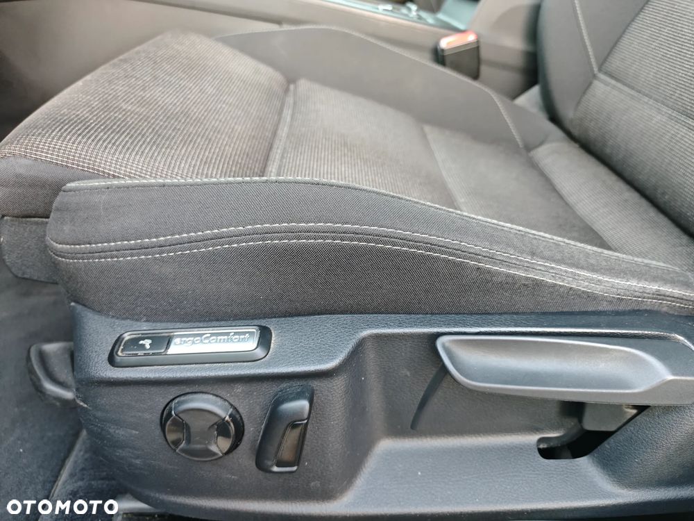 Volkswagen Passat 1.4 TSI BMT ACT Highline - 9