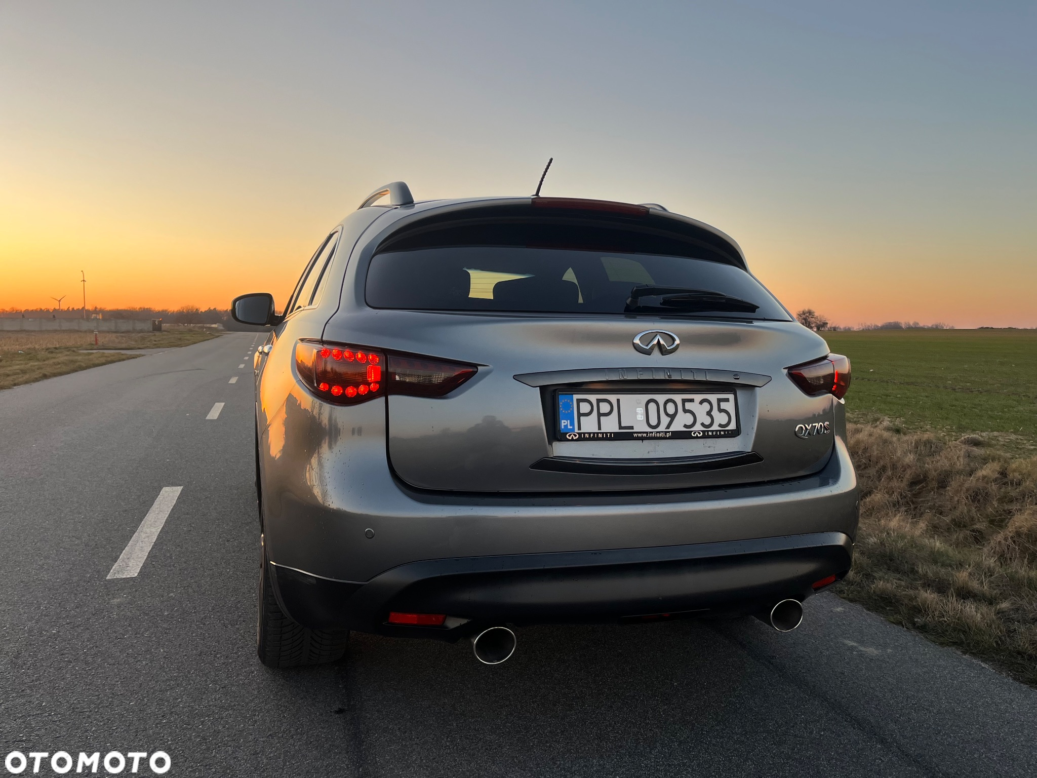 Infiniti QX70 3.0d S - 10