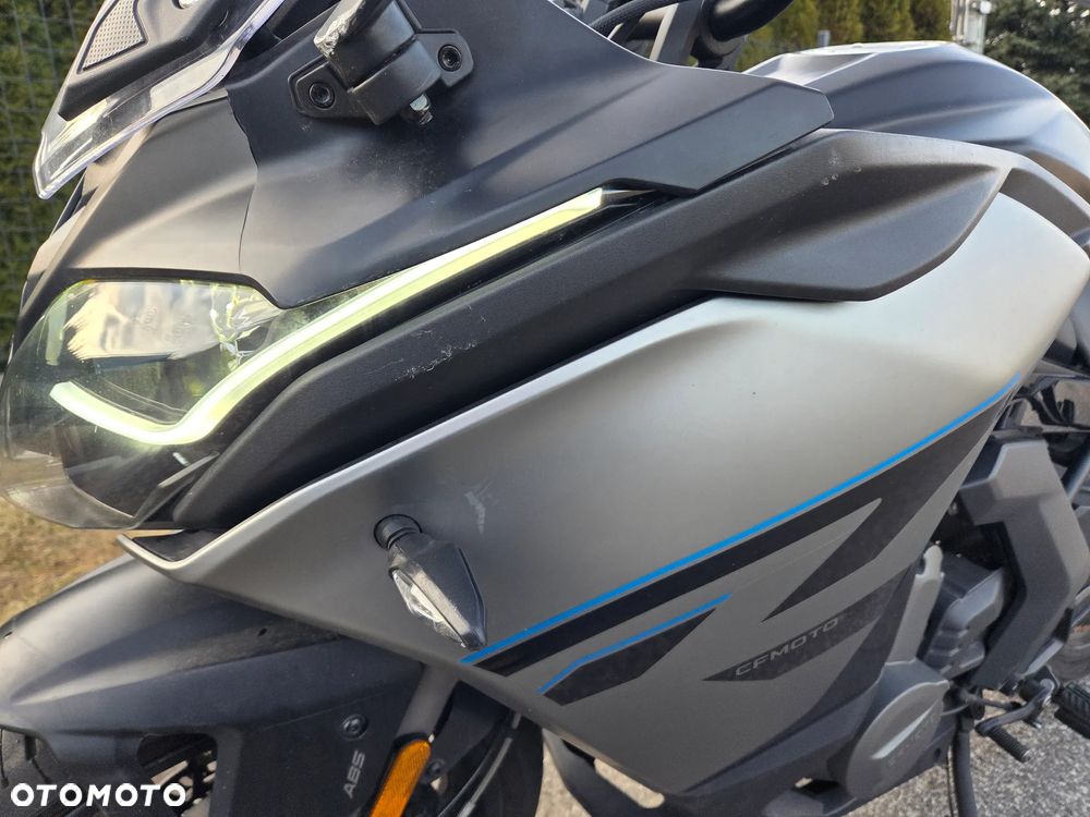 CFMoto 650 MT - 11