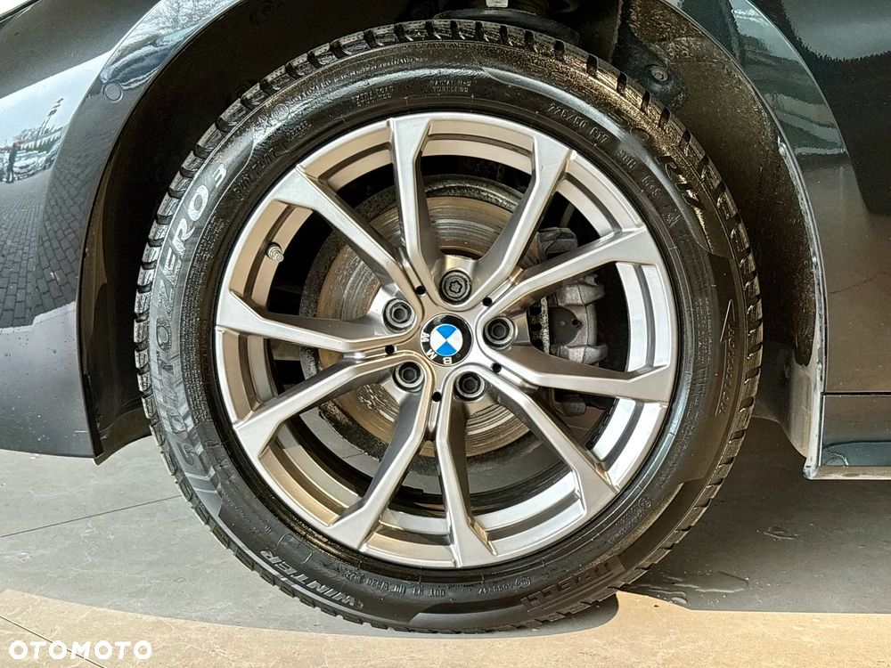 BMW Seria 3 318i M Sport - 9