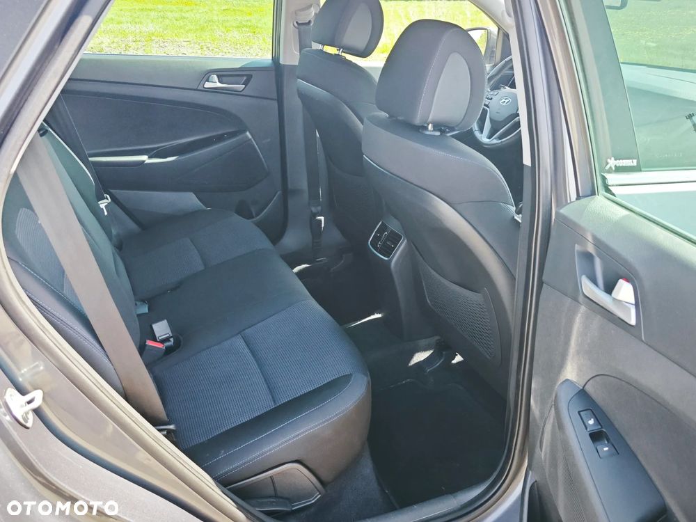 Hyundai Tucson blue 1.7 CRDi 2WD DCT Premium - 17