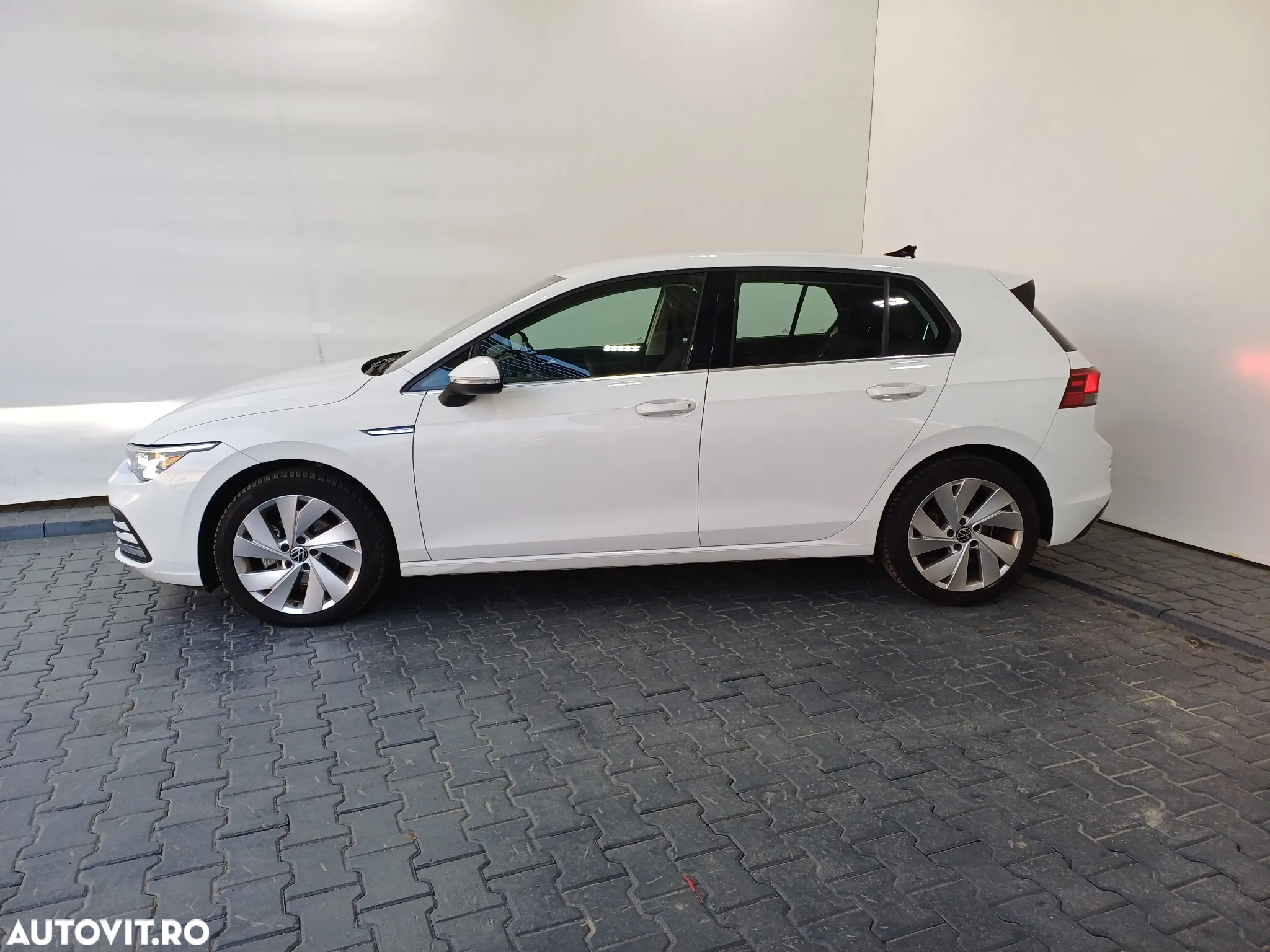 Volkswagen Golf 2.0 TDI DSG Style - 2