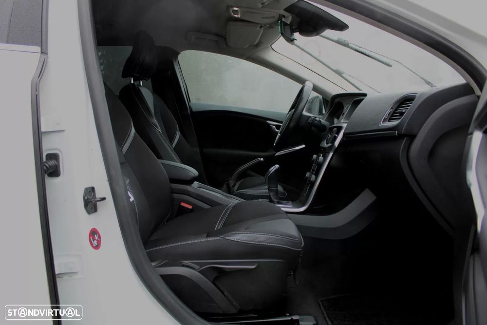 Volvo V40 1.6 D2 Momentum Eco - 26