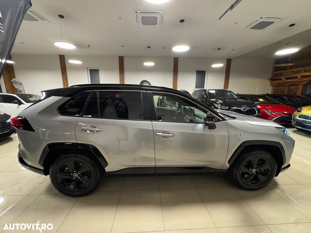 Toyota RAV4 - 5
