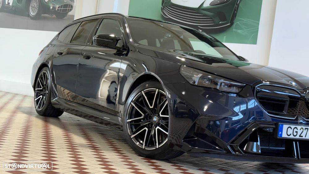 BMW M5 Touring xDrive - 9