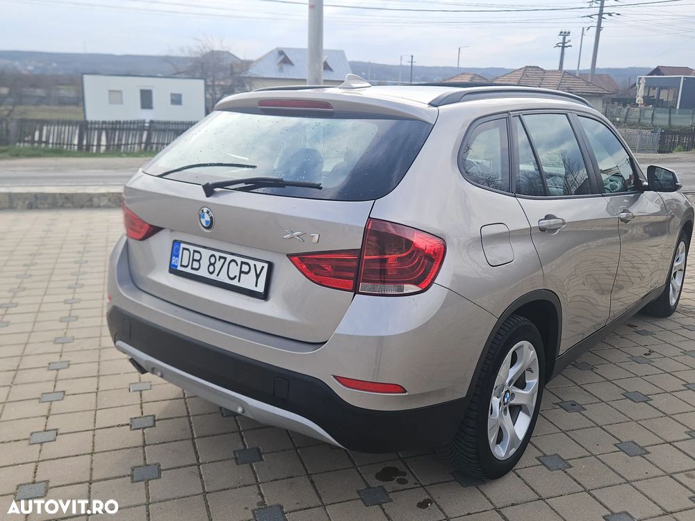 BMW X1 sDrive18d Sport Line - 11