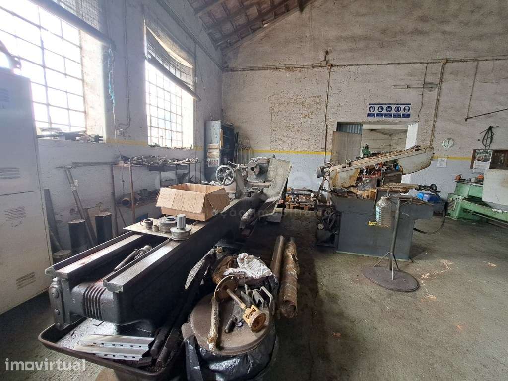 Empresa de Serralharia, com todo se Recheio e Equipamento - Grande imagem: 2/17