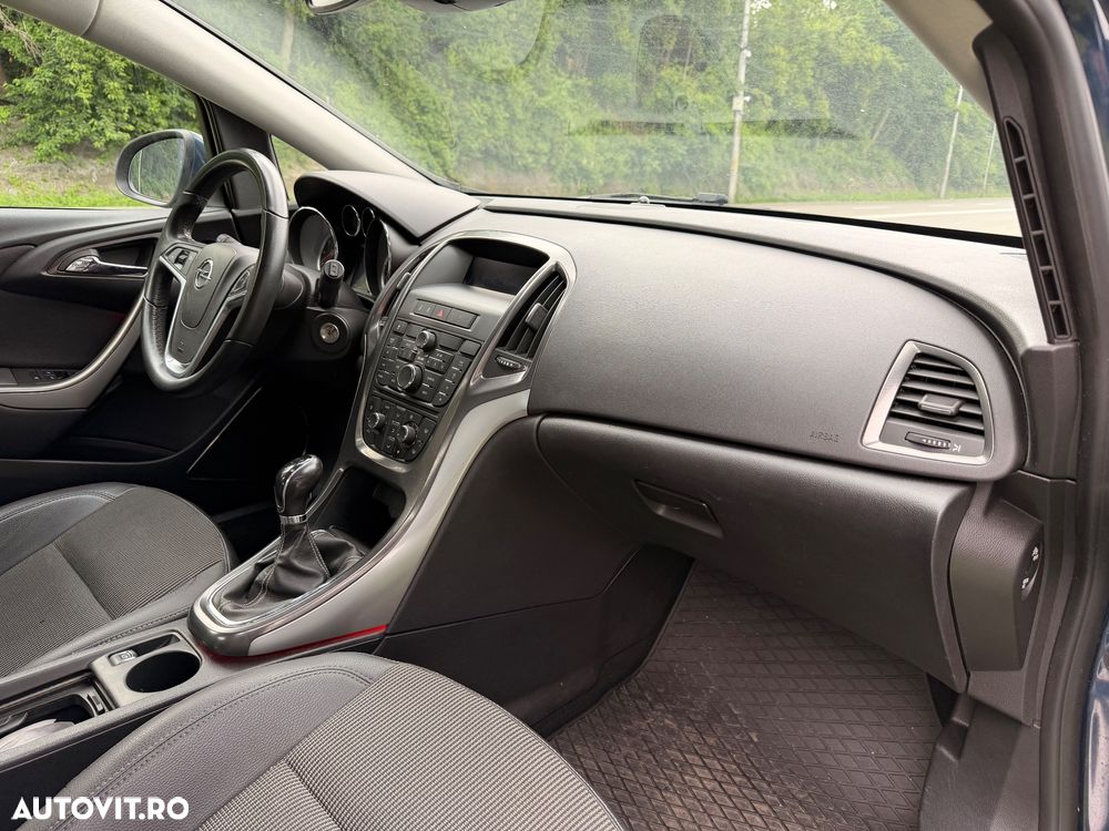 Opel Astra 1.4 Turbo Selection - 9