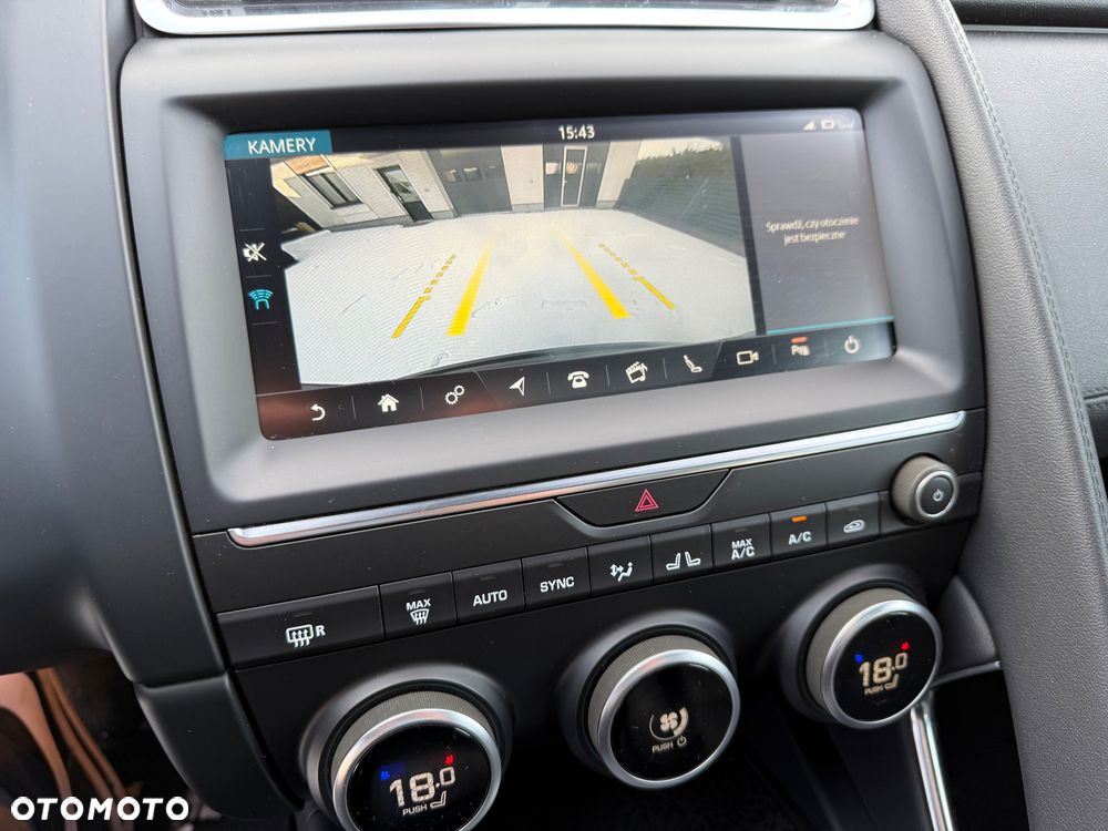 Jaguar E-Pace P200 AWD R-Dynamic S - 12