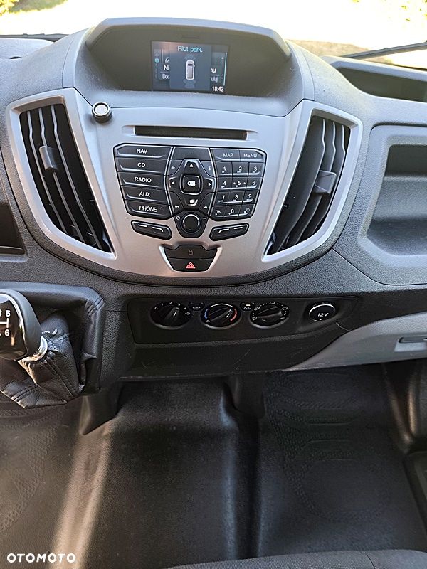 Ford Transit - 12
