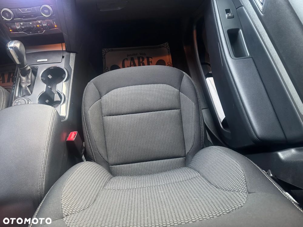 Ford Explorer - 22