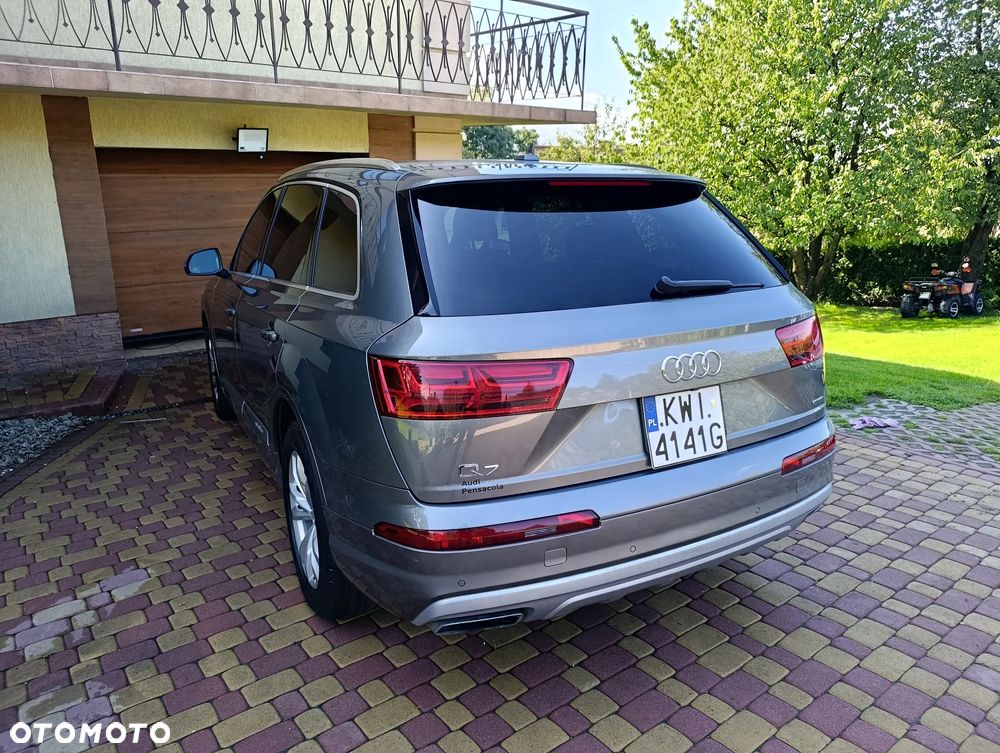 Audi Q7 - 7