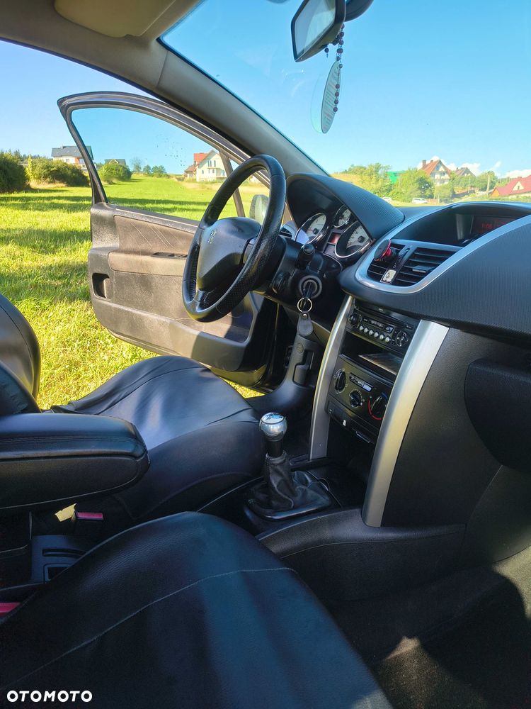Peugeot 207 - 7